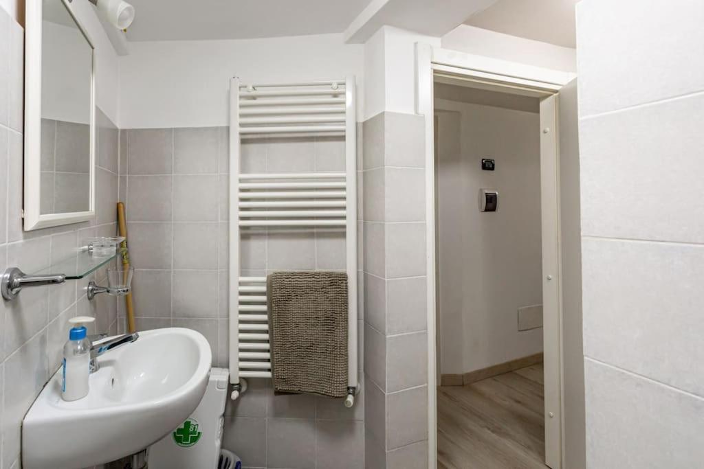 Apartment Adorno 2 - Affitti Brevi Italia Генуа Екстериор снимка